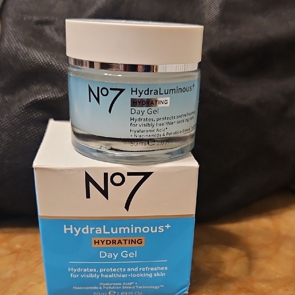 HydraLuminous Hydrating Day Gel - Blue